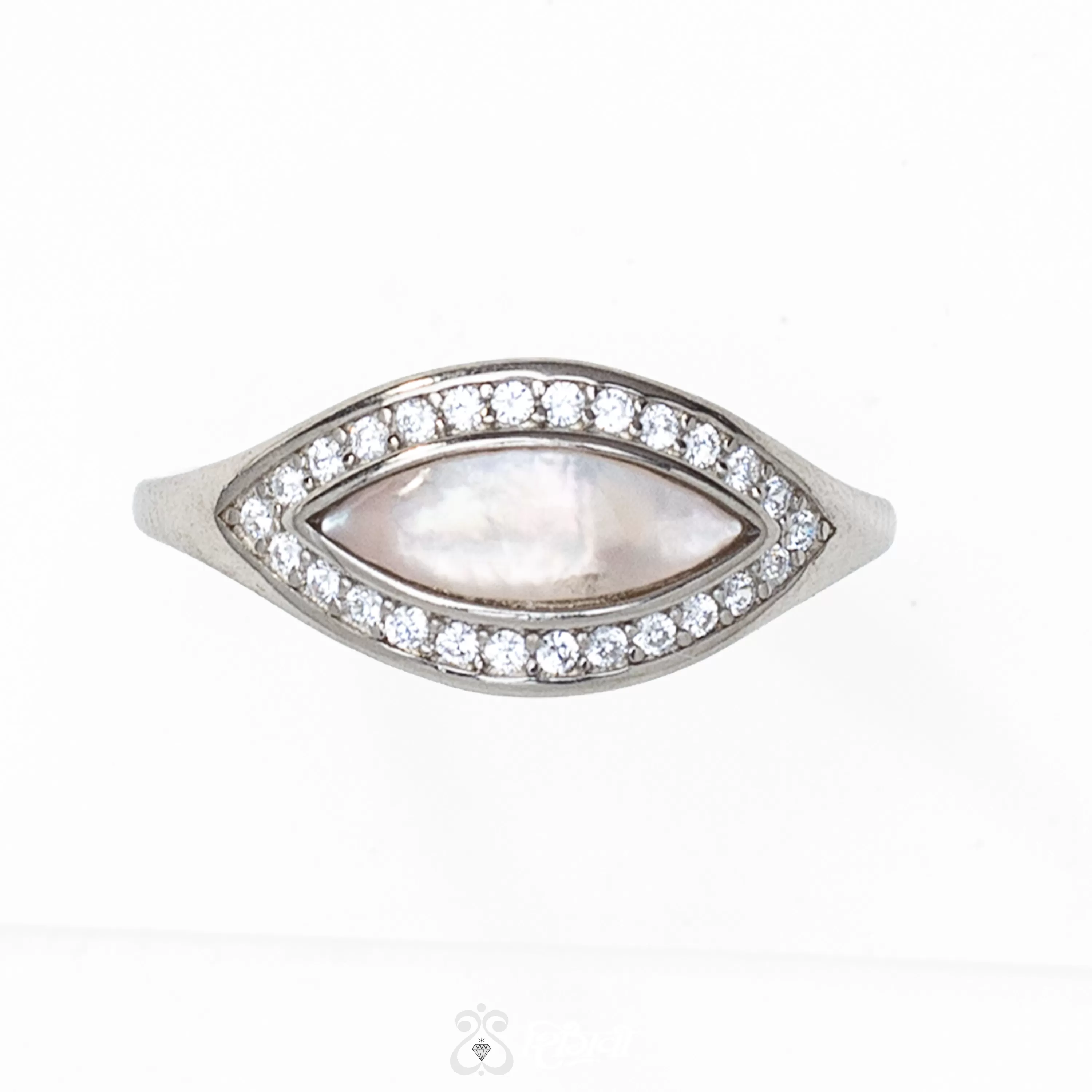 Elegance Ring